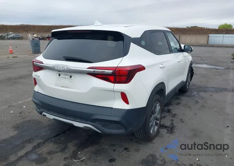 2022 Kia Seltos Lx z USA, uszkodzony, nr VIN KNDEPCAA7N7339136